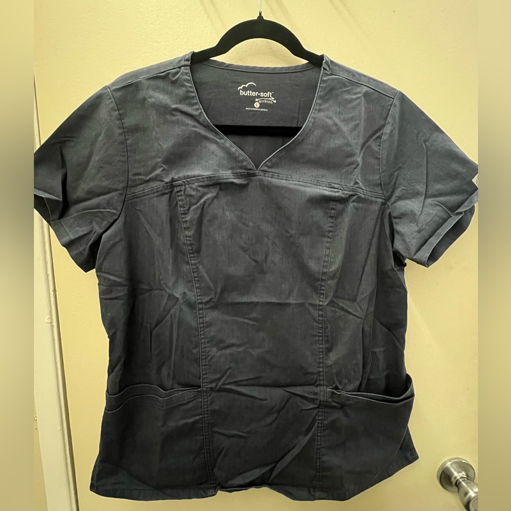 Uniform Advantage Butter-soft Stretch scrub top